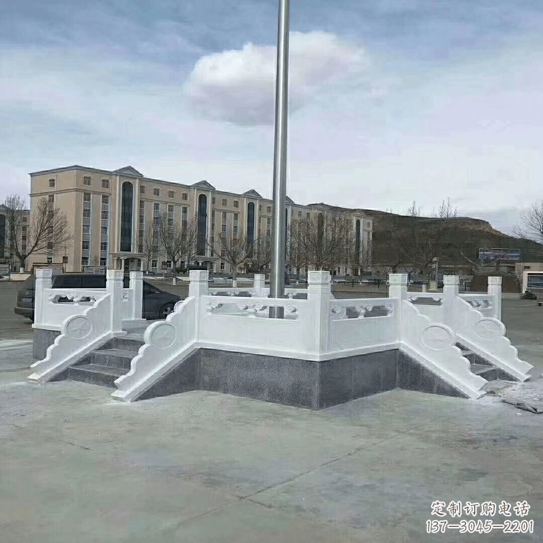 宁波象征着尊严的升旗台