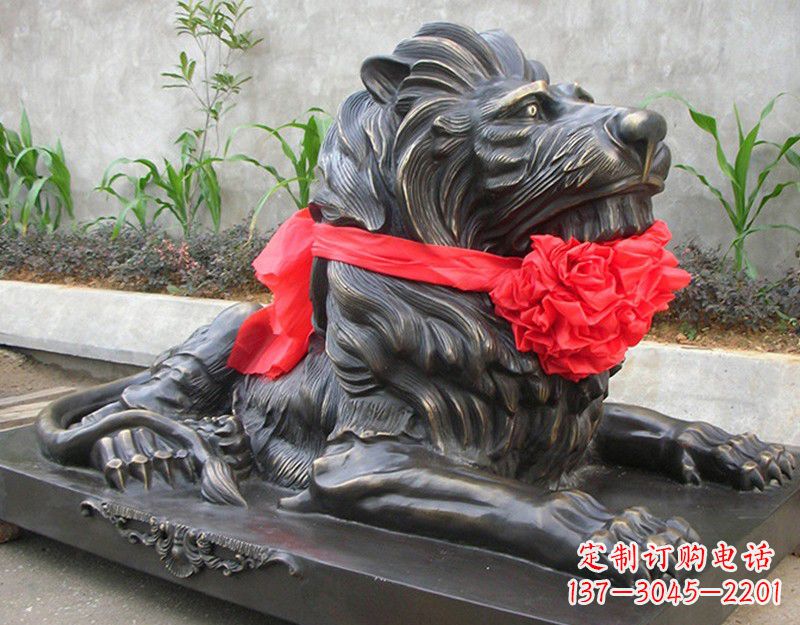 宁波宾馆门口的铜狮子