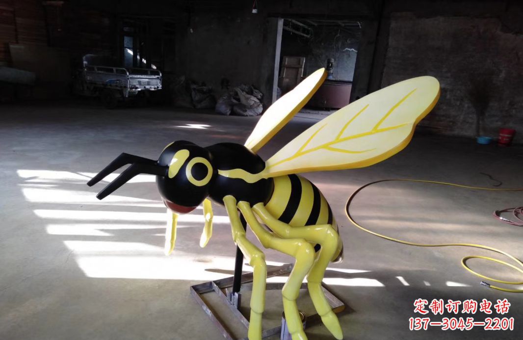 宁波玻璃刚仿真蜜蜂雕塑