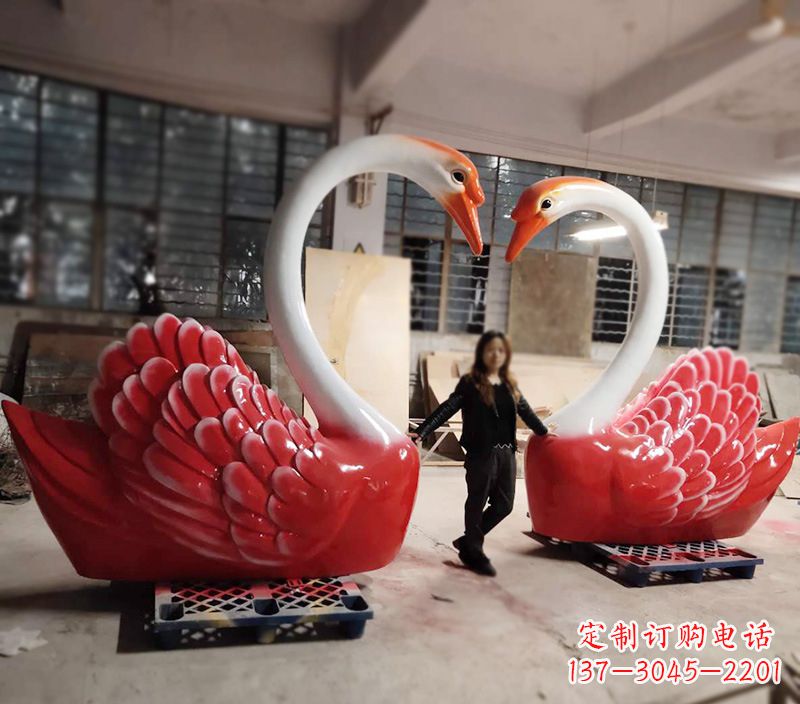 宁波玻璃钢爱心天鹅门商场婚礼美陈景观摆件