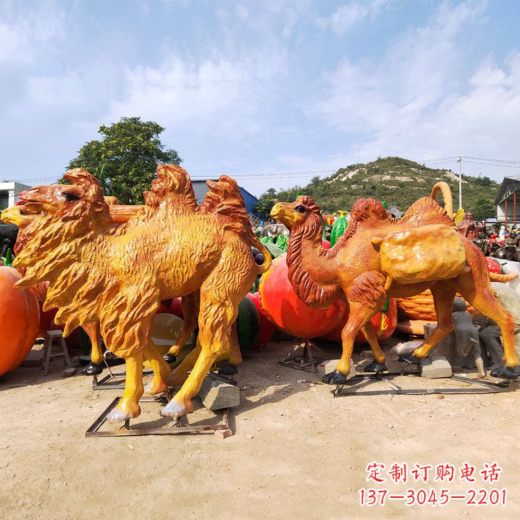 宁波玻璃钢彩绘仿真骆驼雕塑