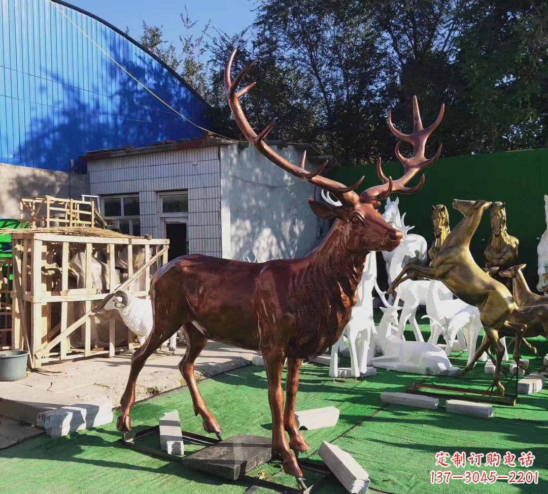 宁波玻璃钢仿铜公园动物麋鹿雕塑