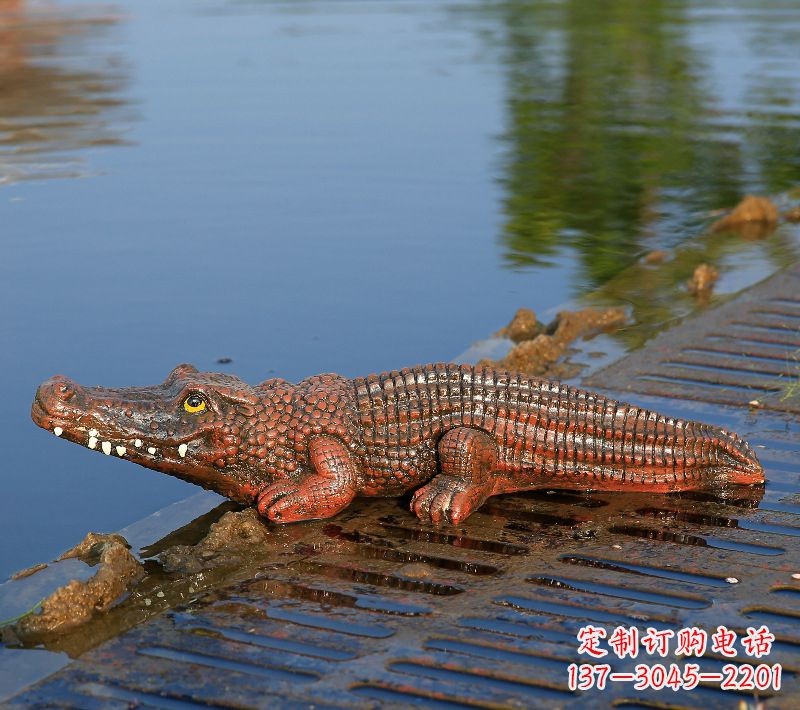 宁波玻璃钢仿真鳄鱼园林水景景观动物雕塑