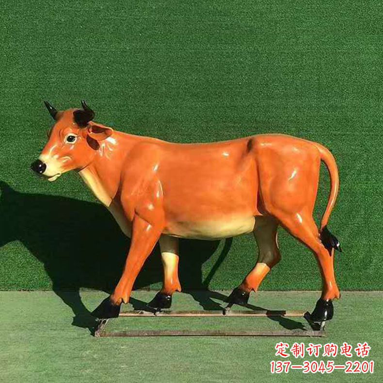 宁波玻璃钢仿真黄牛动物雕塑
