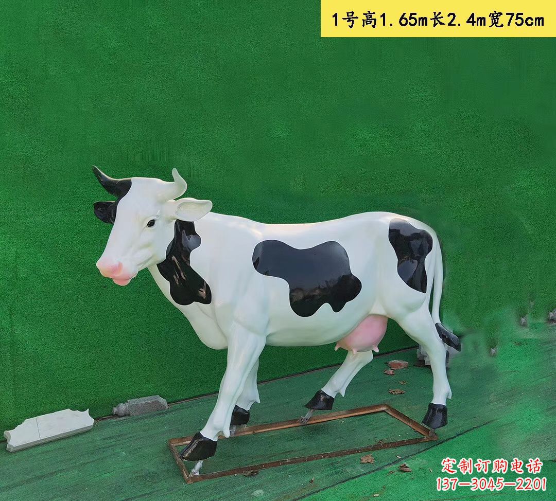 宁波玻璃钢仿真奶牛雕塑精致而可爱
