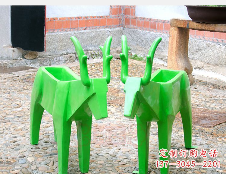 宁波玻璃钢几何花盆雕塑——给动物们一个温暖的家