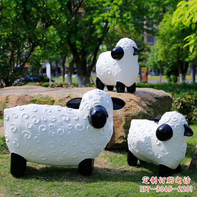宁波玻璃钢卡通羊-公园草坪动物雕塑摆件