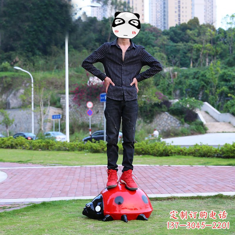 宁波玻璃钢七星瓢虫雕塑