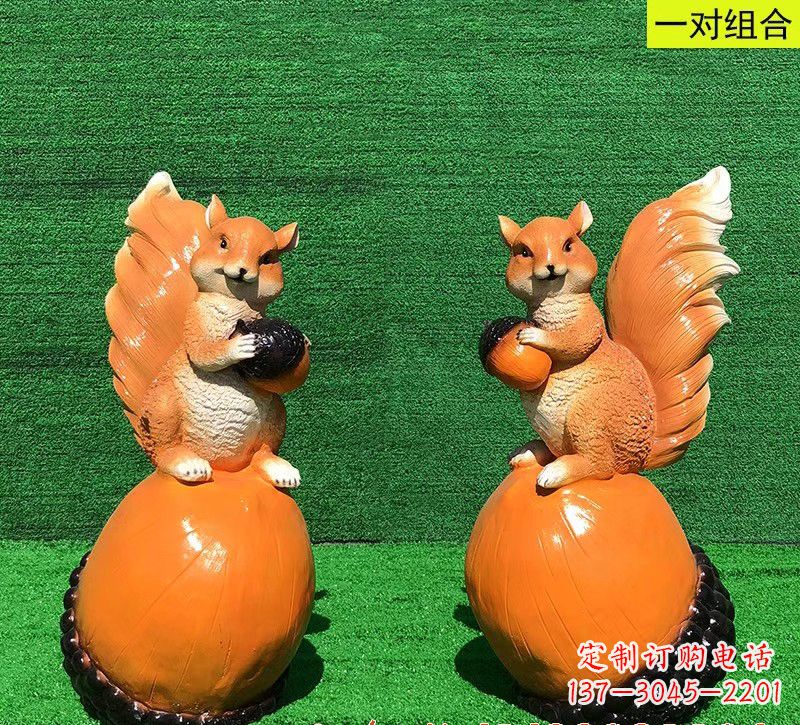 宁波玻璃钢松鼠雕塑