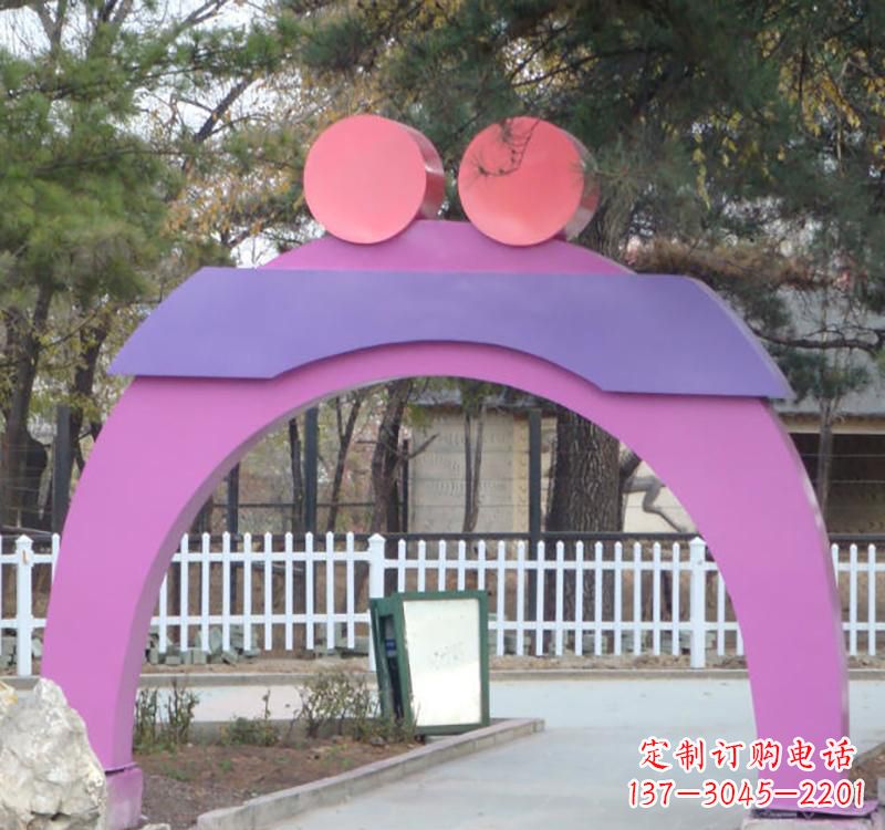 宁波不锈钢爱心拱门雕塑给城市艺术添彩