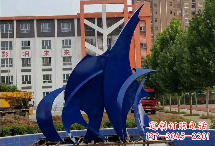 宁波不锈钢船帆雕塑象征着自由和希望