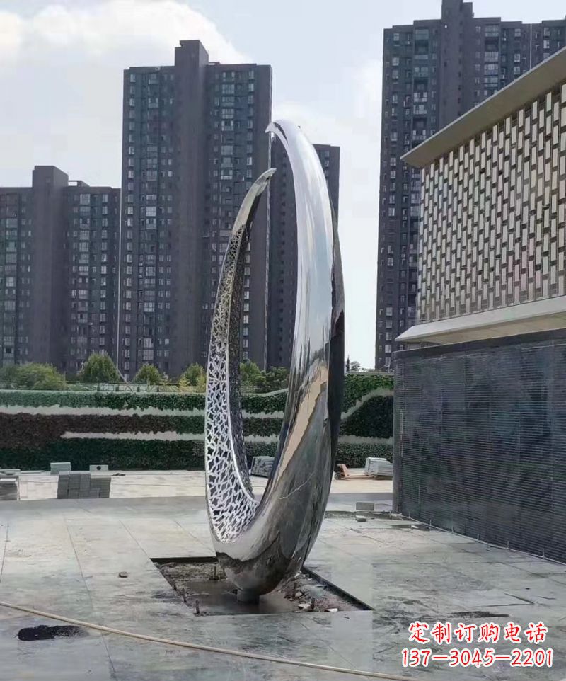 宁波不锈钢抽象月亮雕塑户外摆件