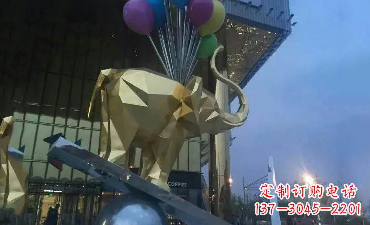 宁波大象踩高跷——点缀城市景观