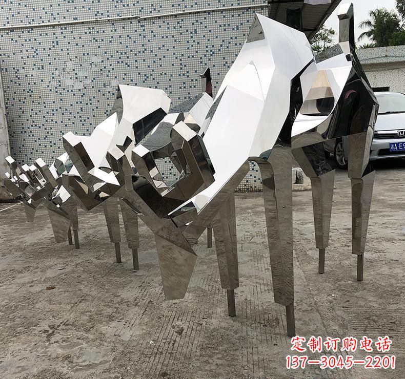 宁波不锈钢小鹿雕塑把自然美景带入家中