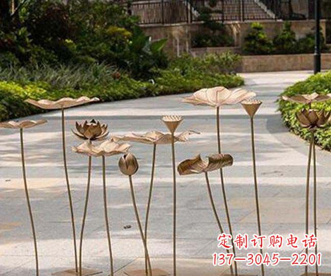 宁波不锈钢锻造荷花装饰雕塑——精美绝伦