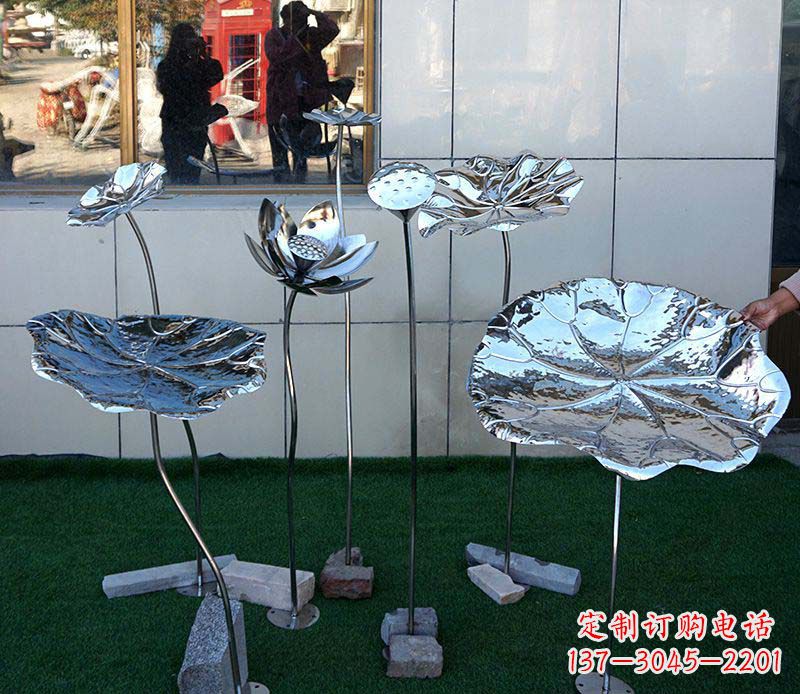 宁波不锈钢雕刻荷花美化环境