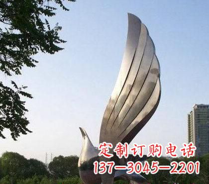 宁波不锈钢鸽子雕塑美丽的象征