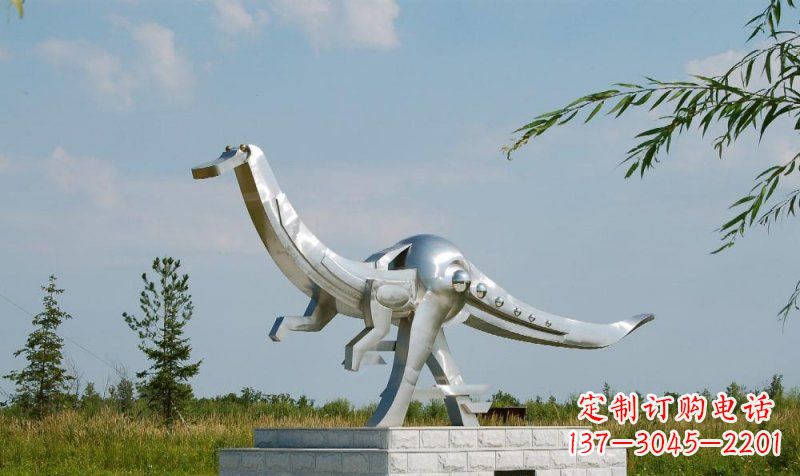 宁波不锈钢鸭嘴龙雕塑艺术与自然完美结合