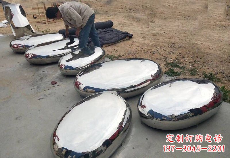 宁波不锈钢鹅卵石雕塑精美外形给人以美的感受