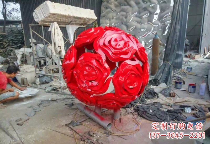 宁波不锈钢玫瑰雕塑让玫瑰之美永存