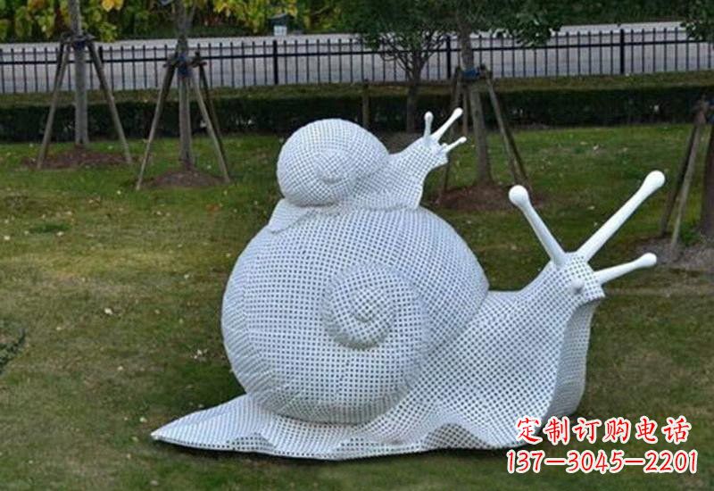 宁波不锈钢公园的“母子蜗牛”雕塑