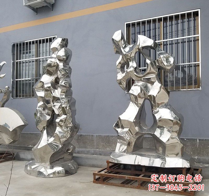 宁波太湖石雕塑精美的艺术品