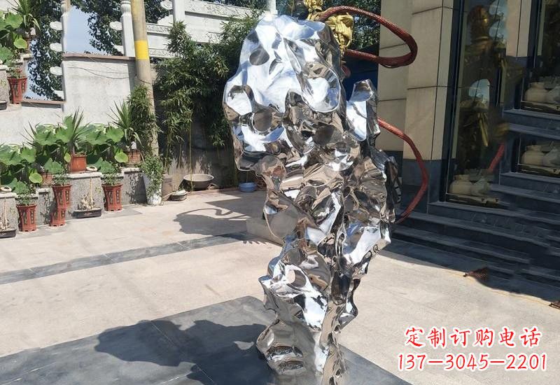 宁波太湖石雕塑传承中华文化精髓