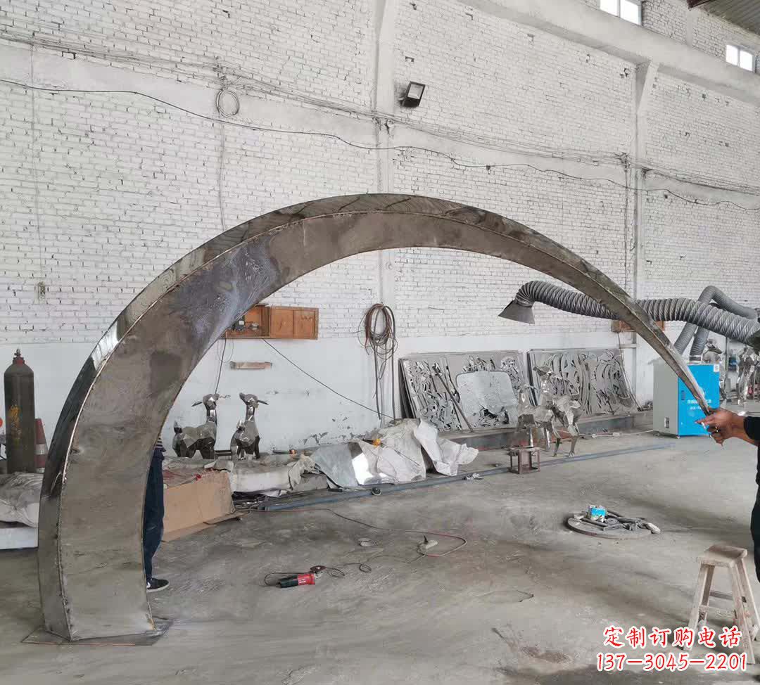 宁波不锈钢拱门半圆雕塑