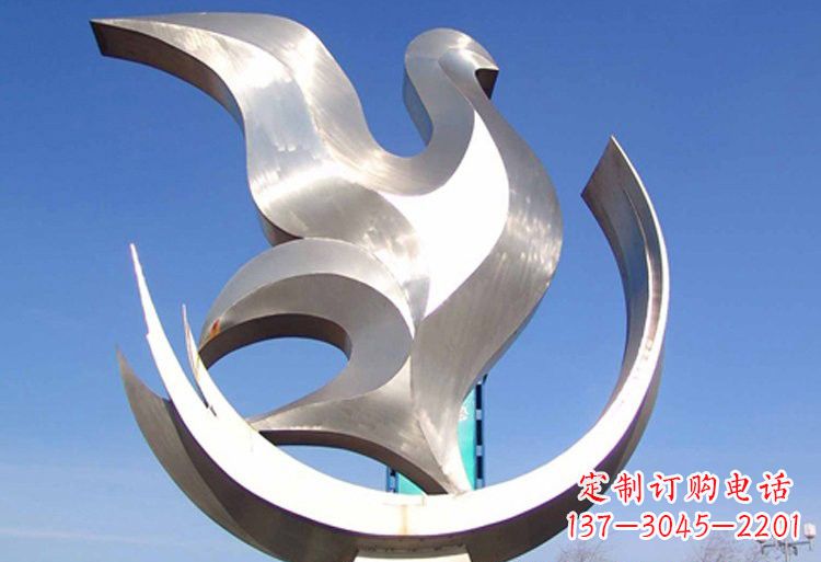 宁波不锈钢鸽子雕塑美丽的象征