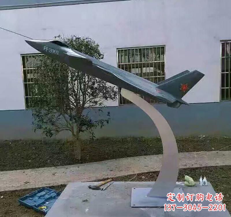宁波不锈钢飞机雕塑——极致精美的艺术品