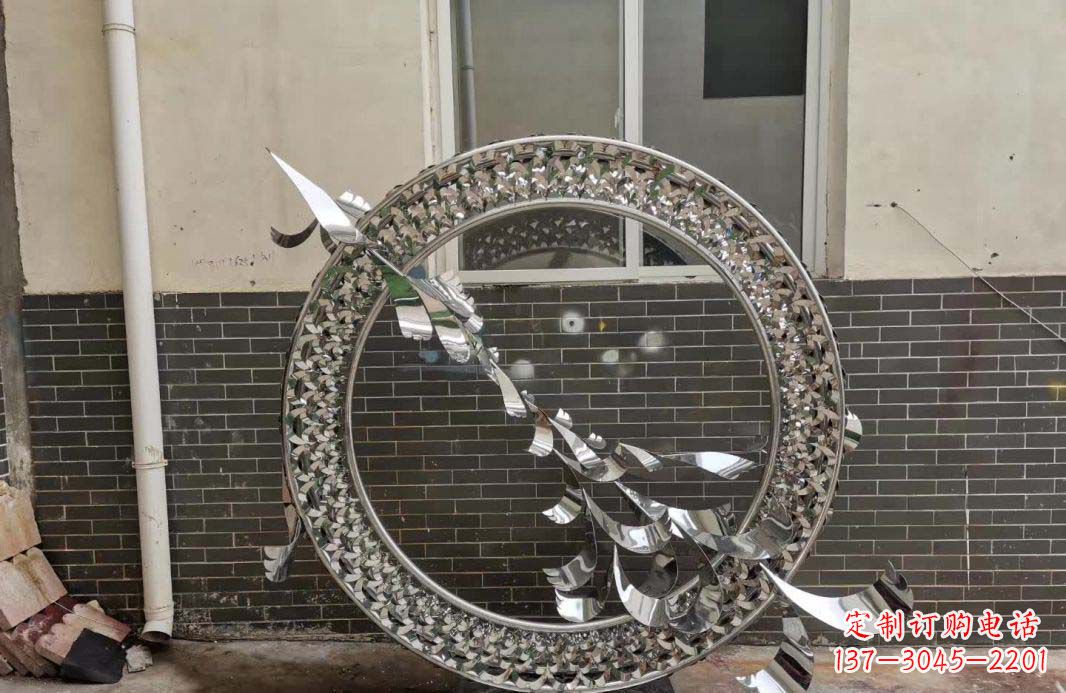 宁波“不锈钢广场飞鸽圆环雕塑”精美的艺术品