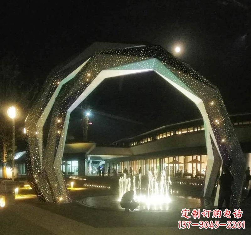 宁波不锈钢户外拱门雕塑精美线条点缀美景