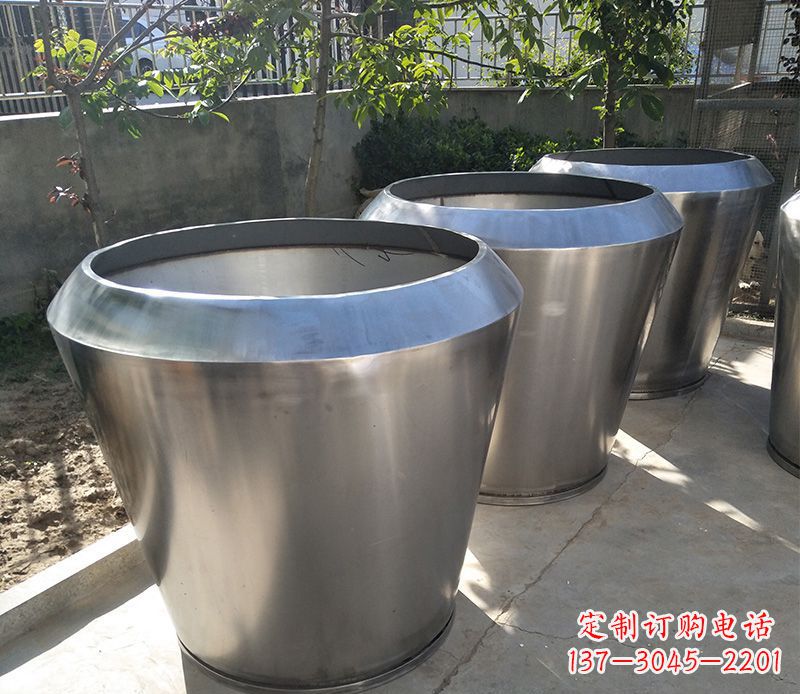 宁波不锈钢花盆雕塑给你的家园增添一份独特的美