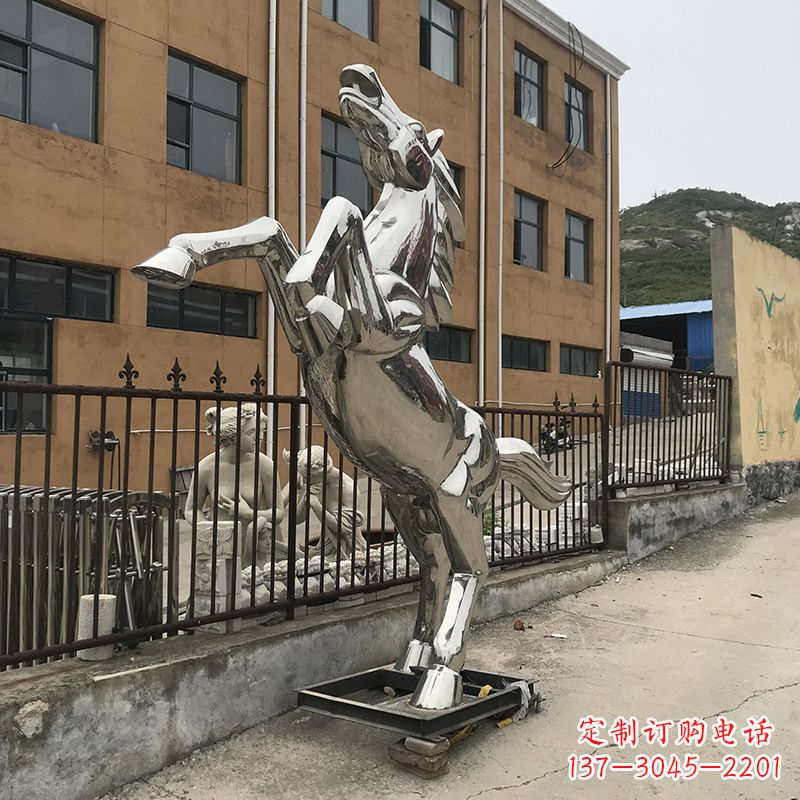 宁波不锈钢镜面奔马雕塑