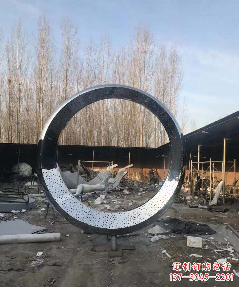 宁波不锈钢圆环雕塑抽象美的体现