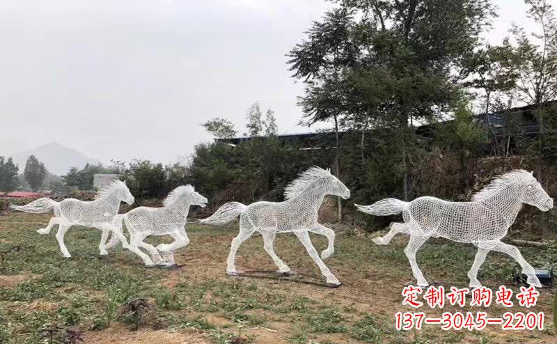 宁波不锈钢马雕塑勇往直前