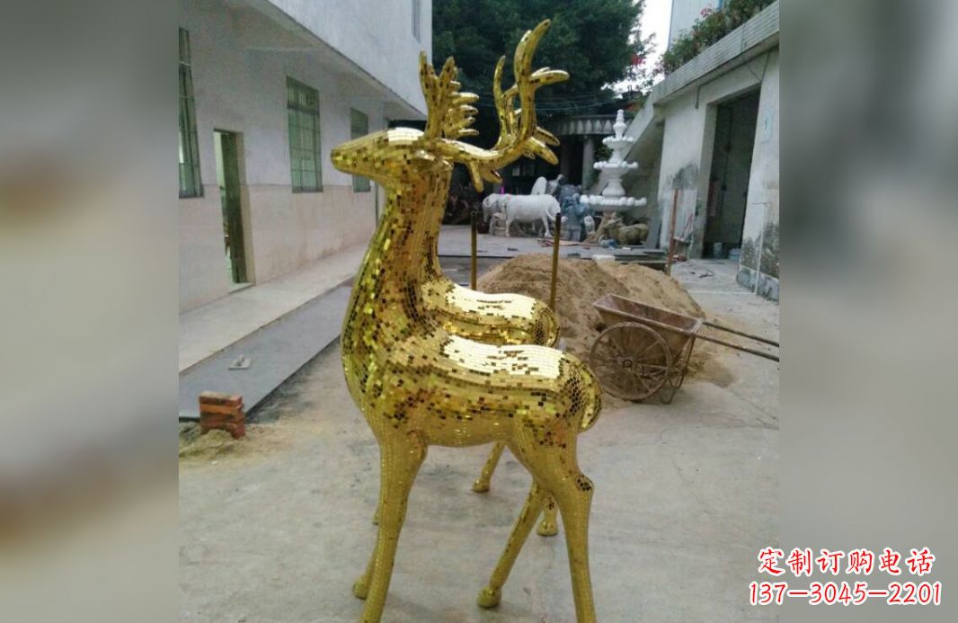 宁波不锈钢鹿公园的动物雕塑