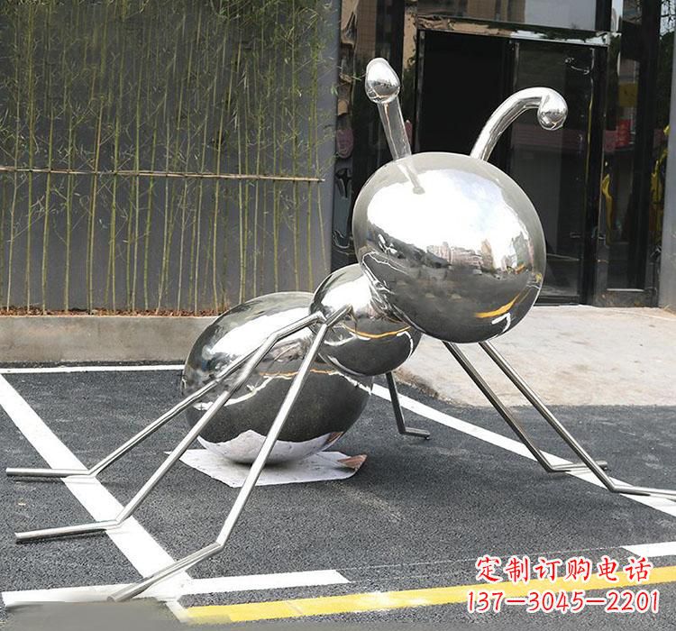 宁波不锈钢蚂蚁雕塑象征着勤劳与坚毅
