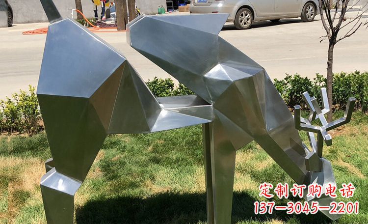 宁波不锈钢梅花鹿吃草公园动物雕塑