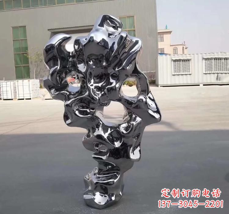 宁波太湖石雕塑精美的艺术瑰宝