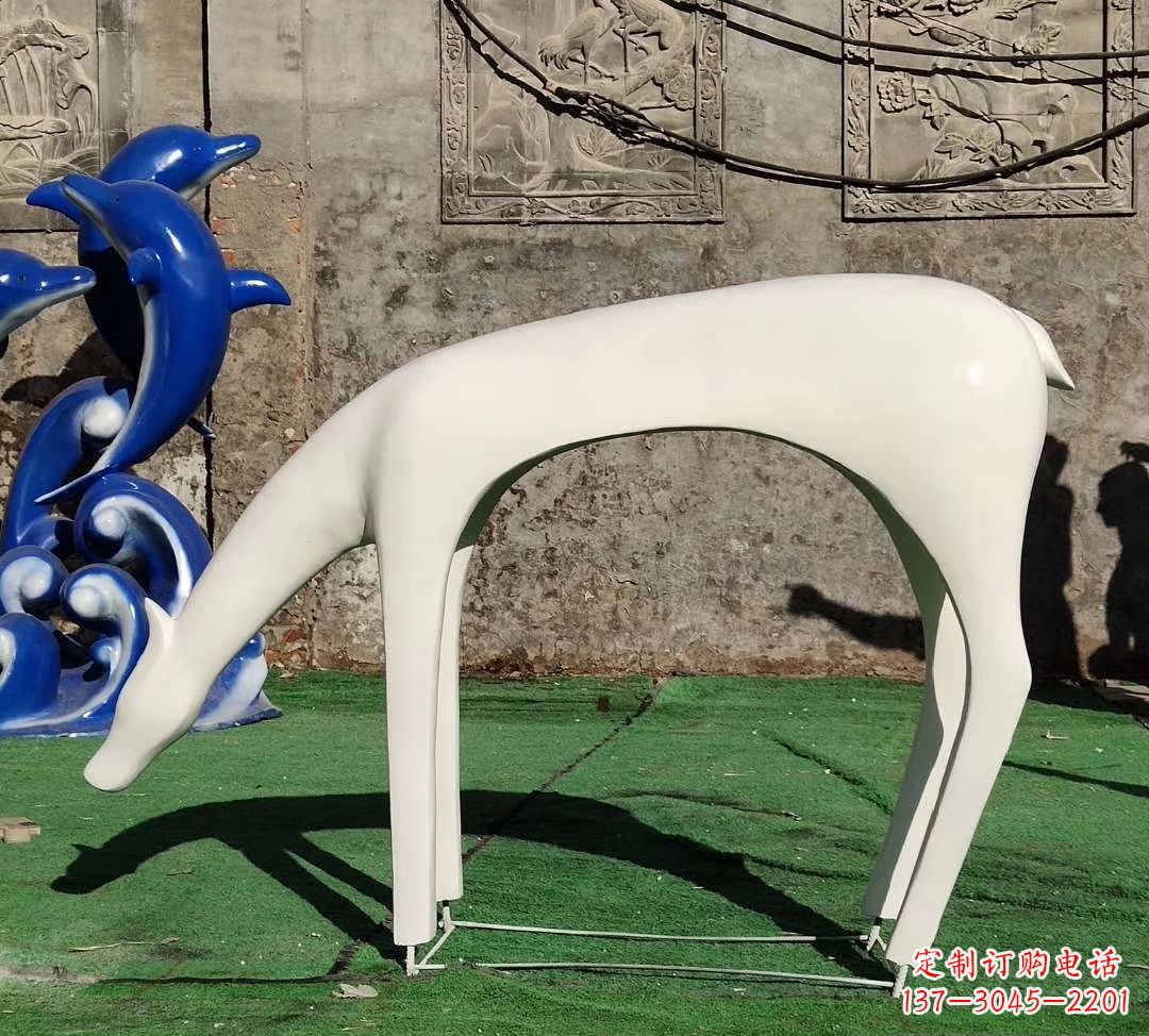 宁波不锈钢喷漆艺术小鹿雕塑——精美雕塑,给您不一样的视觉享受