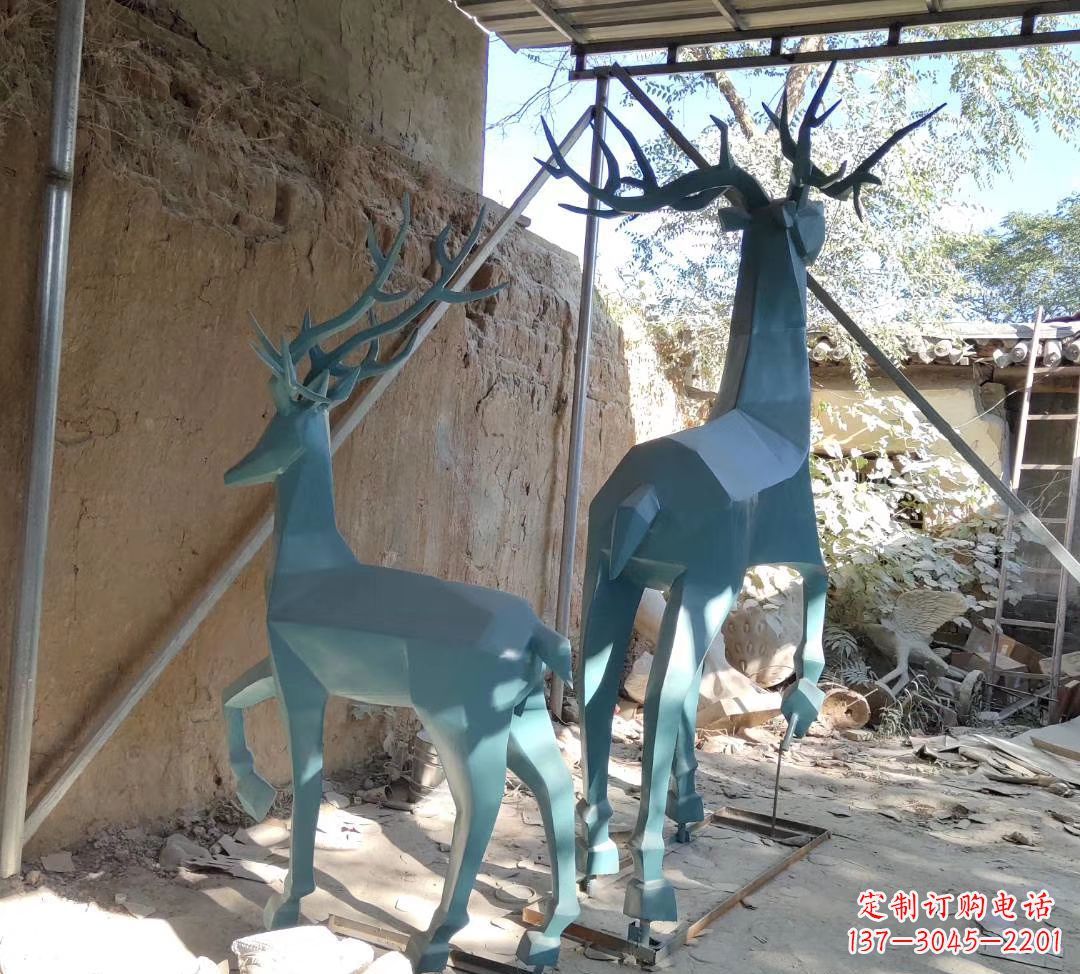 宁波不锈钢切面景观鹿雕塑——给景观增添优雅