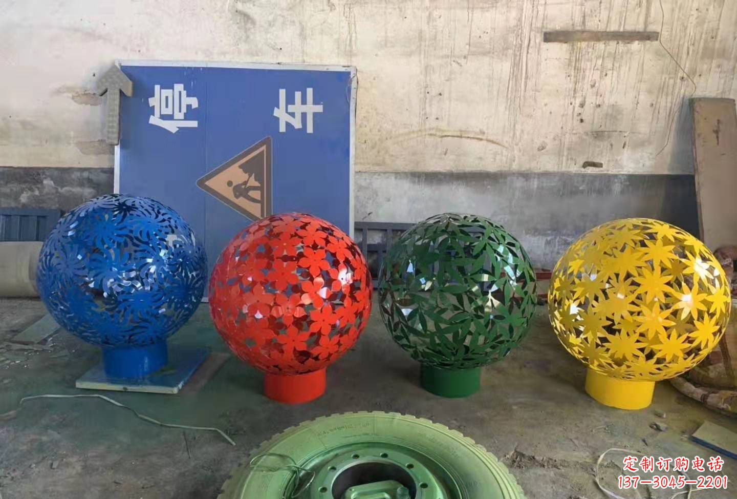 宁波灵动树叶镂空球雕塑景观