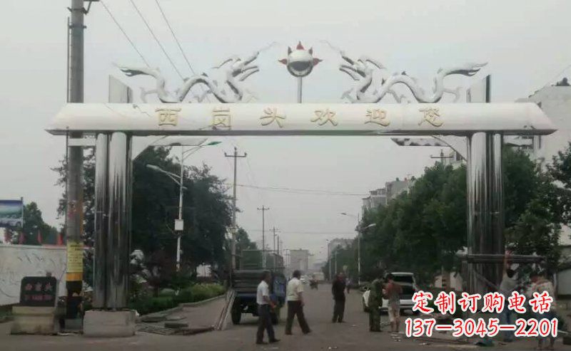 宁波不锈钢双龙戏珠牌坊传承文化的雕塑之美