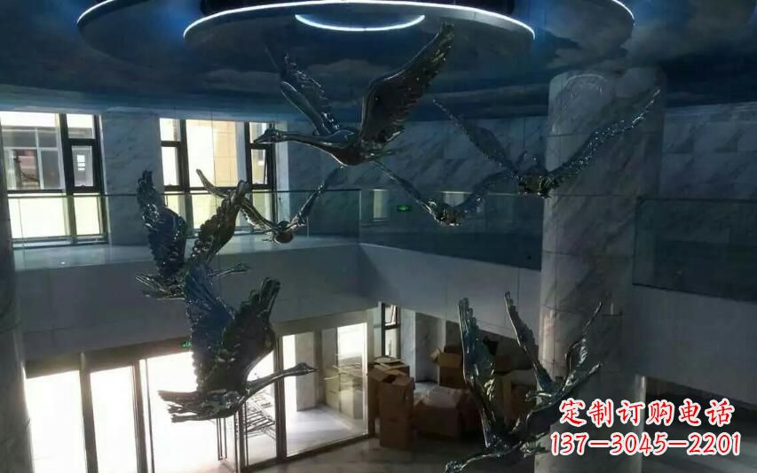宁波不锈钢天鹅雕塑赋予室内空间灵动之美
