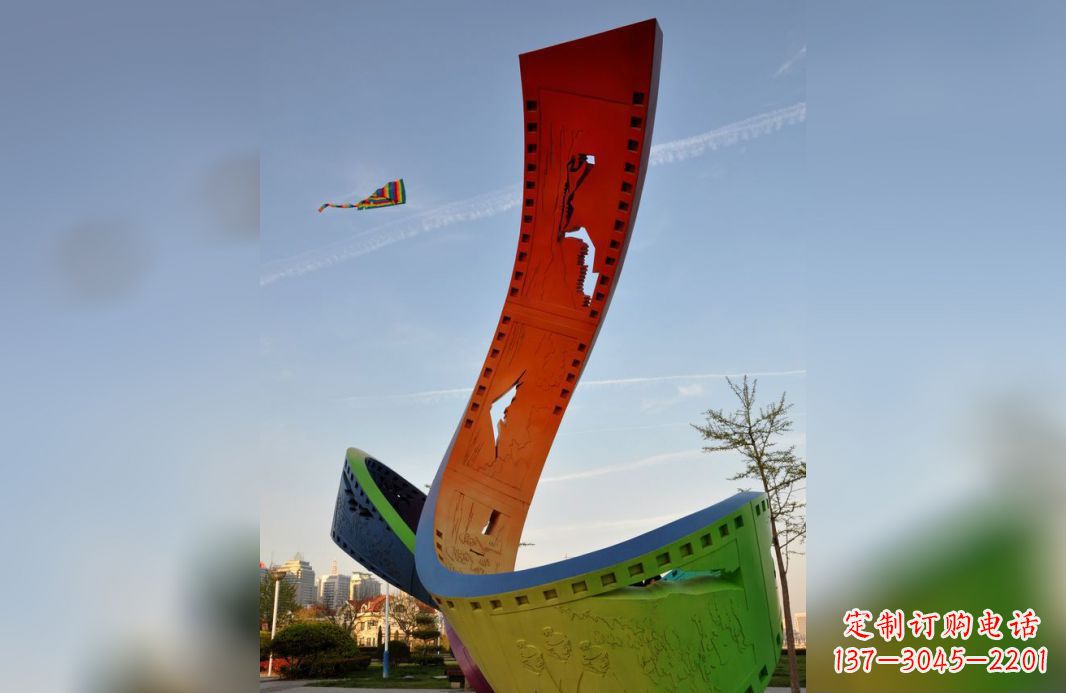 宁波不锈钢五彩胶卷广场景观雕塑