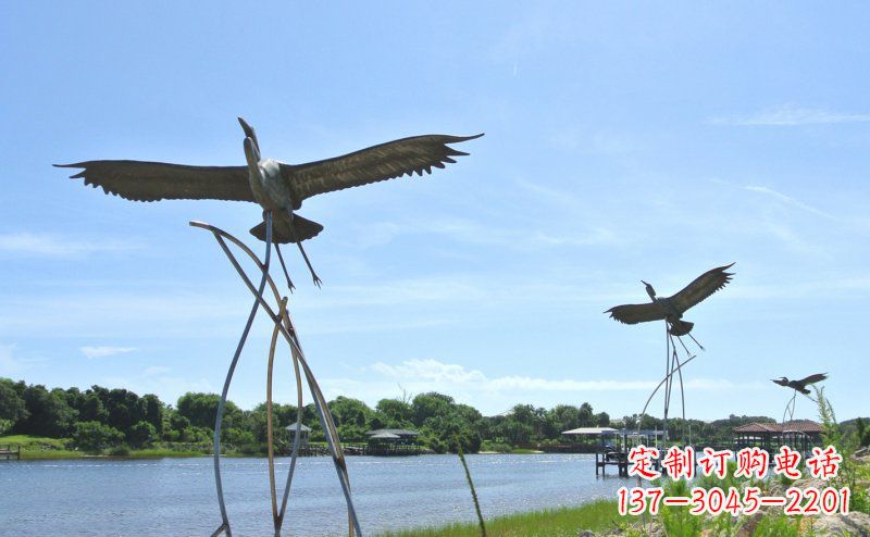 宁波不锈钢仙鹤雕塑象征着自由之美
