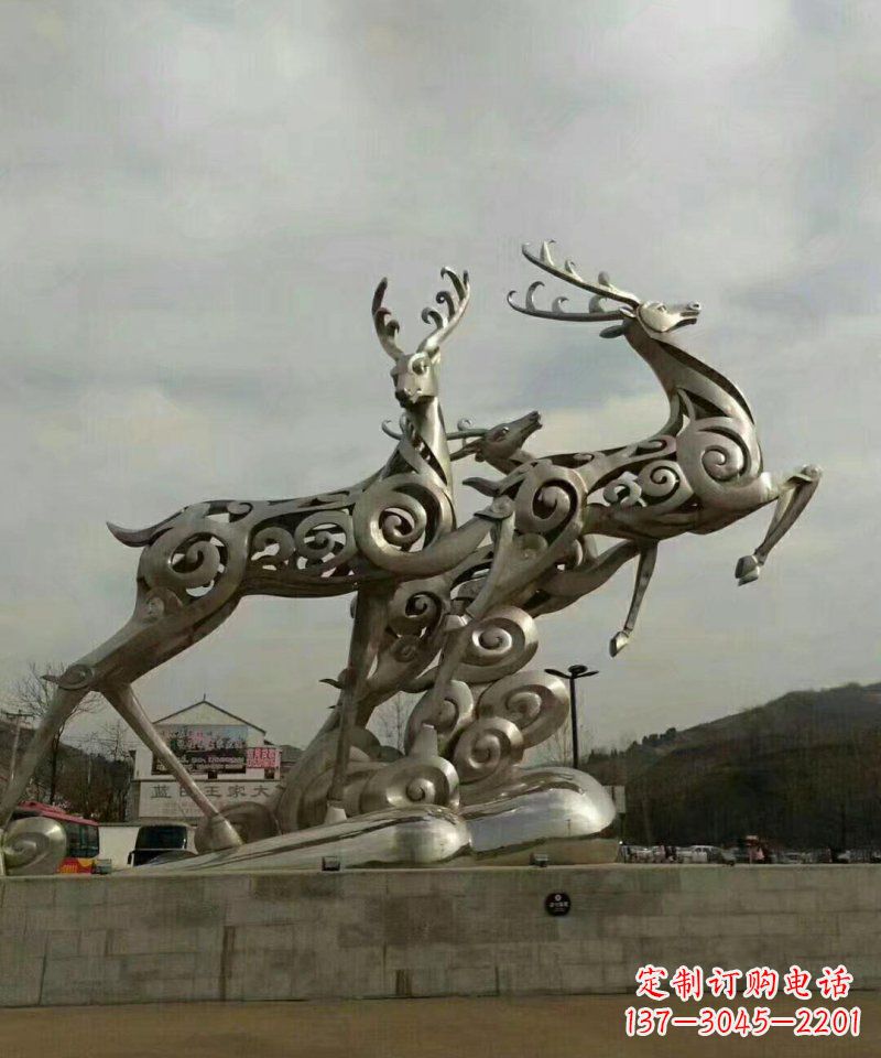 宁波梅花鹿雕塑——祥云梅花鹿广场的标志