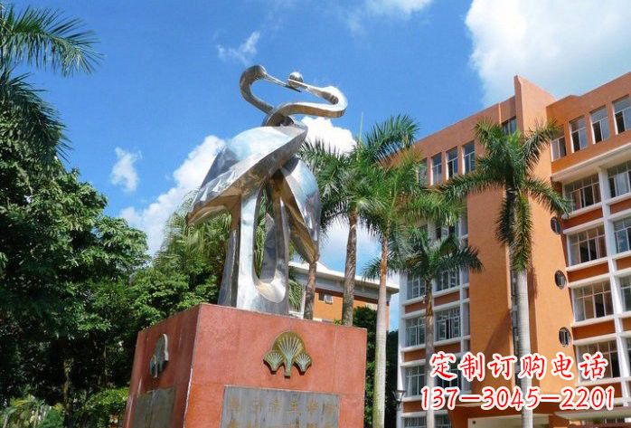 宁波不锈钢仙鹤雕塑美丽而神秘