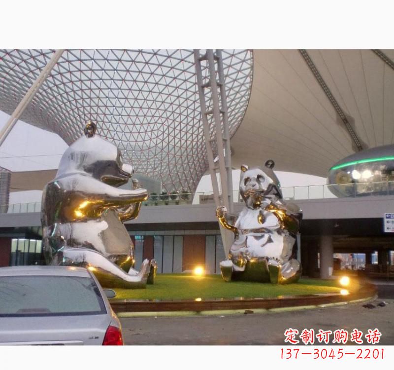 宁波不锈钢熊猫雕塑象征中国特色文化
